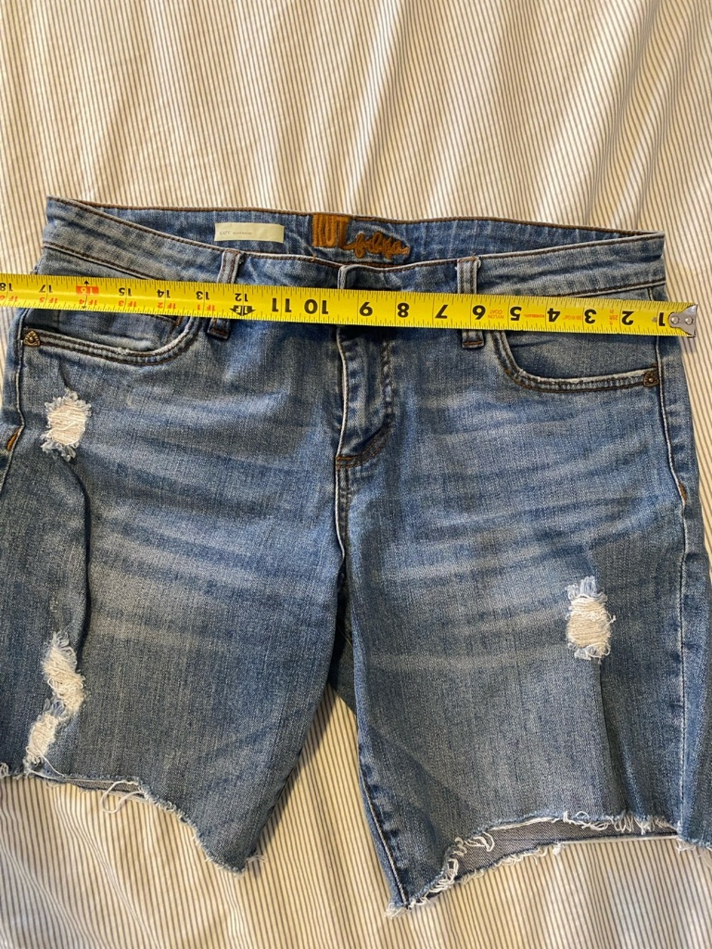 Kut from the Kloth Light Blue Distressed Boyfriend Jean Short 12 with stretch - Picture 4 of 7